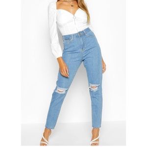 High waisted Distressed Jeans